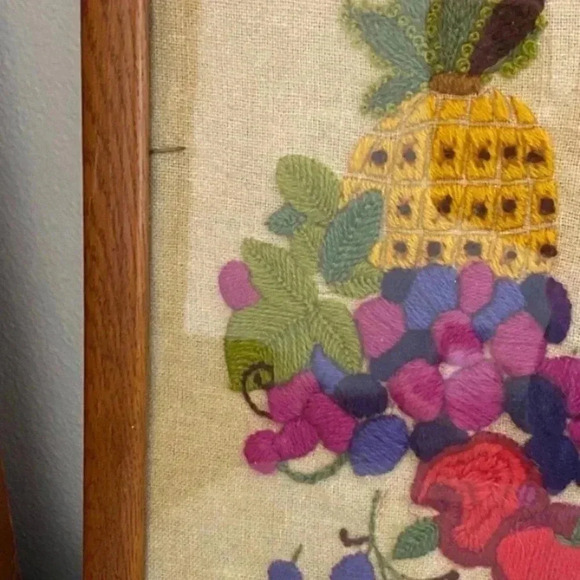 Springbok Vintage Framed Crewel Fruit Pattern Completed - Picture 4 of 6
